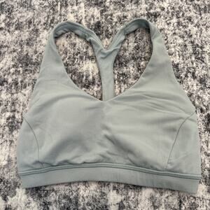 Lululemon‎ Light Blue Sports Bra Padded Size 2 Racerback Activewear Top Wireless